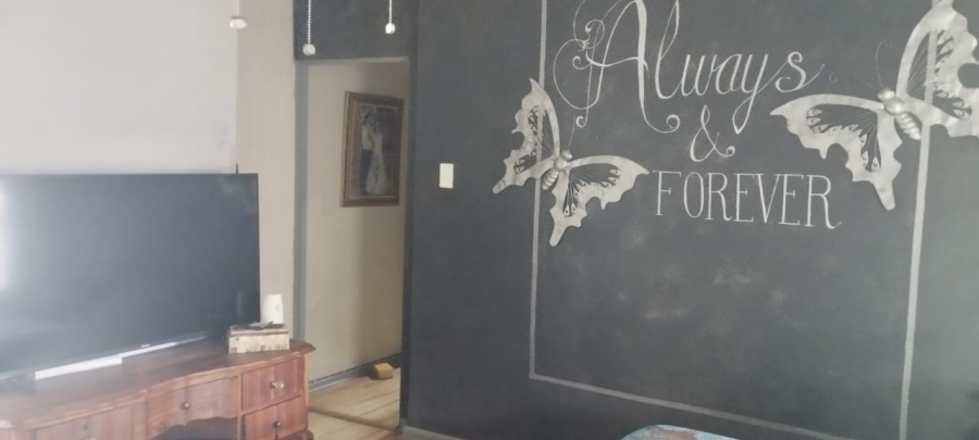 4 Bedroom Property for Sale in Noorsekloof Eastern Cape